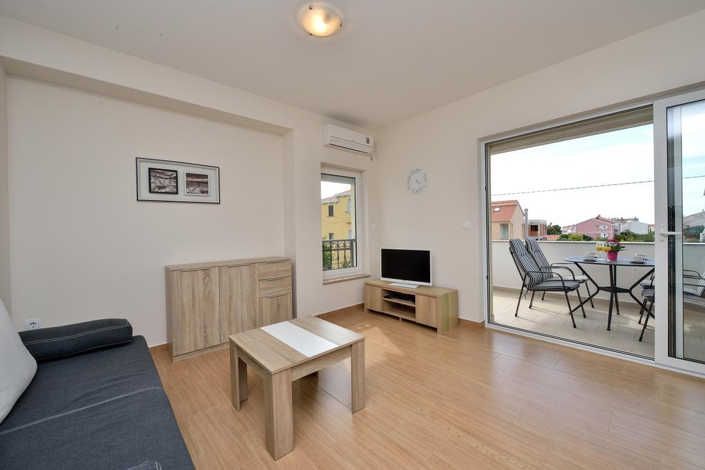 33 Apartman *